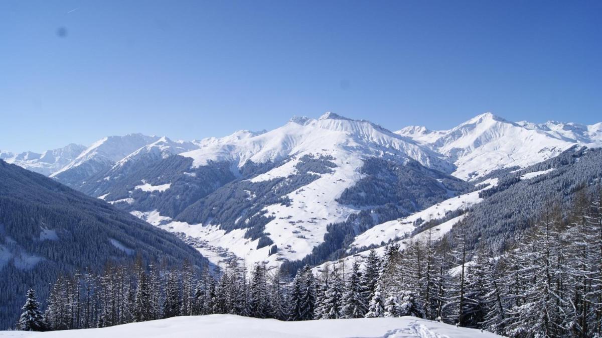 Ferienwohnung Alpenheim Tux Luaran gambar